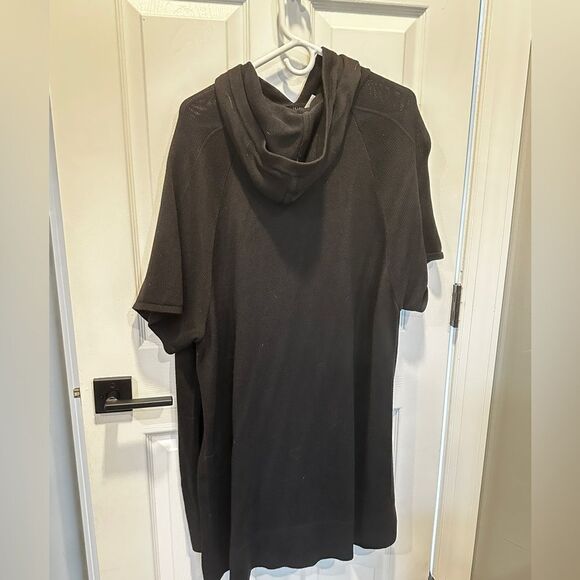 Lululemon Opened Up Poncho in M/L - Picture 6 of 13
